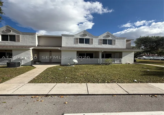 Homes for sale in Hialeah, FL | 17515 Nw 67th Ct #G-22, Hialeah, FL 33015 | MLS# A12041470