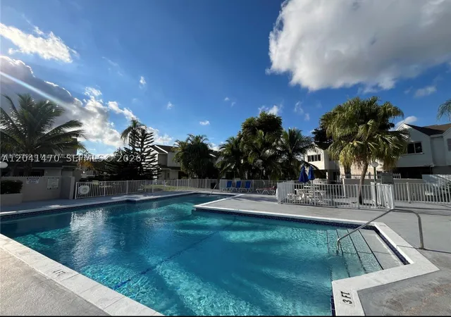 Homes for sale in Hialeah, FL | 17515 Nw 67Th Ct #G-22, Hialeah, FL 33015 | MLS# A12041470