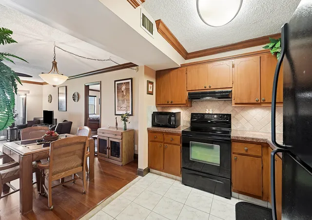 Homes for sale in Boca Raton, FL | 9273 Sw 8Th St, Boca Raton, FL 33428