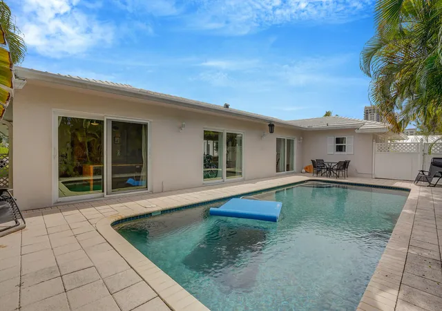 2nd image of 1211 Bimini Ln, Singer Island, FL 33404 | MLS# B26045127