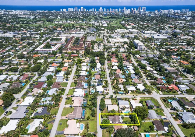 26th image of 1676 Ne 40th St, Oakland Park, FL 33334 | MLS# B26045173