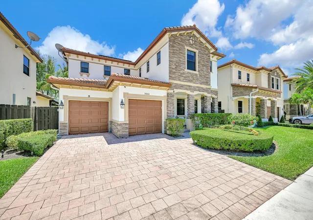 5th image of 9860 Nw 86Th Ter, Doral, FL 33178 | MLS# B26045184