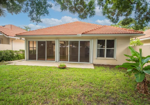 Homes for sale in Palm Beach Gardens, FL | 191 E Tall Oaks Cir, Palm Beach Gardens, FL 33410 | MLS# B26045207