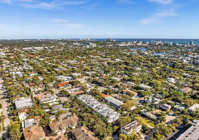 image of 215 Ne 16Th Ave, Fort Lauderdale, FL 33301