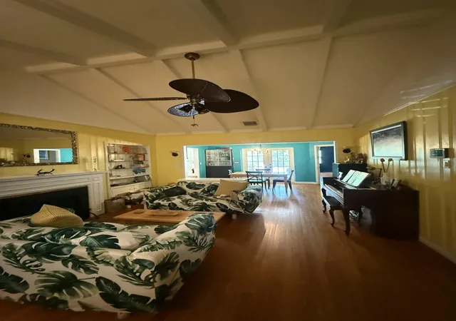 2nd image of 815 Se 7th St, Fort Lauderdale, FL 33301 | MLS# B26045217