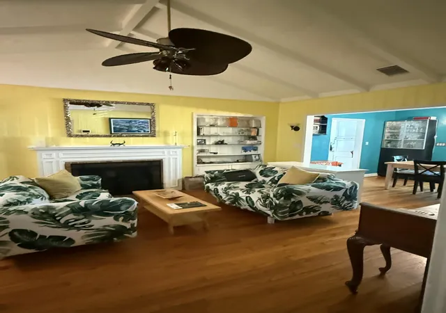 3rd image of 815 Se 7Th St, Fort Lauderdale, FL 33301 | MLS# B26045217