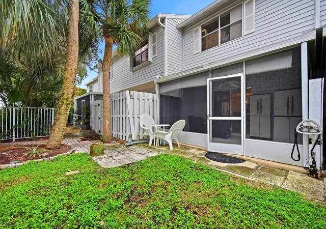 Homes for sale in Pompano Beach, FL | 2683 Ne 15Th St, Pompano Beach, FL 33062 | MLS# B26045228