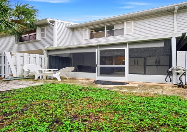 Homes for sale in Pompano Beach, FL | 2683 Ne 15Th St, Pompano Beach, FL 33062 | MLS# B26045228