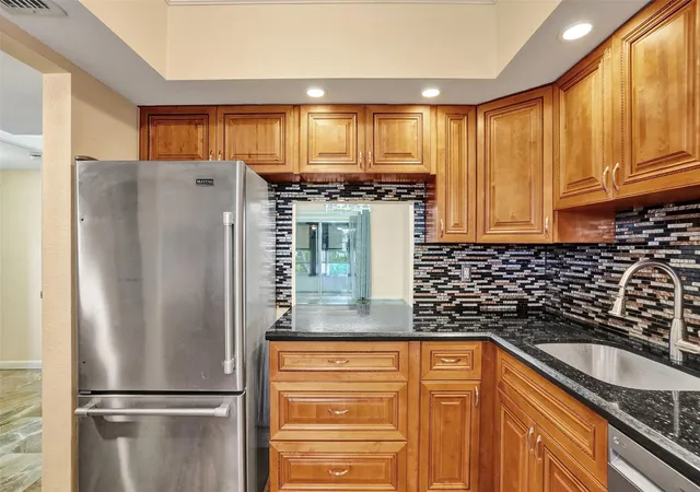 4th image of 651 Nw 80Th Ter, Margate, FL 33063