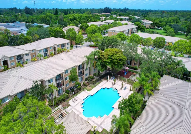 2nd image of 300 Crestwood Ct N, Royal Palm Beach, FL 33411