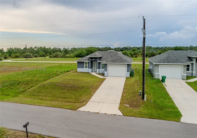 2nd image of 106 Plantation Dr, La Belle, FL 33935 | MLS# A12043095