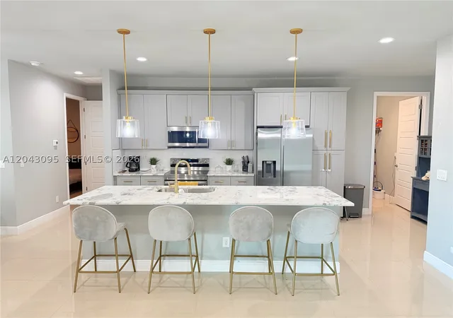 5th image of 106 Plantation Dr, La Belle, FL 33935 | MLS# A12043095