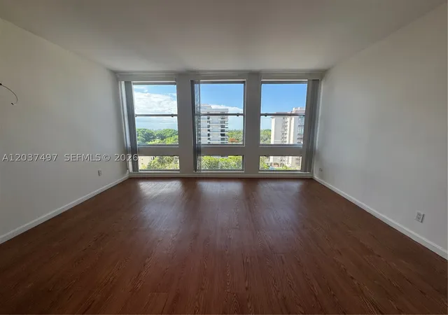 3rd image of 700 Biltmore Way #916, Coral Gables, FL 33134 | MLS# A12037497
