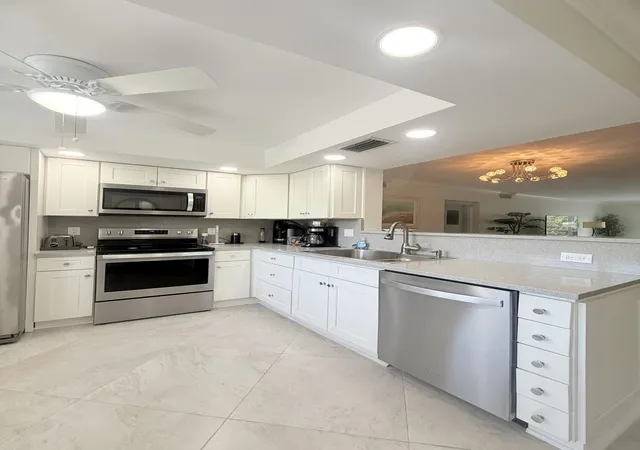 4th image of 2301 Lucaya Ln, Coconut Creek, FL 33066