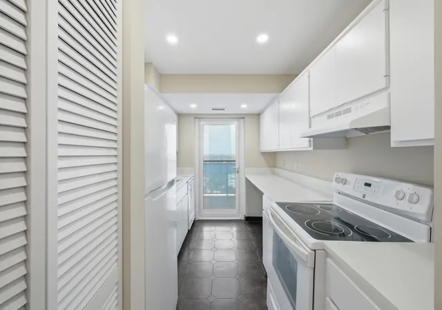 5th image of 2841 N Ocean Blvd #1503, Fort Lauderdale, FL 33308 | MLS# B26045301