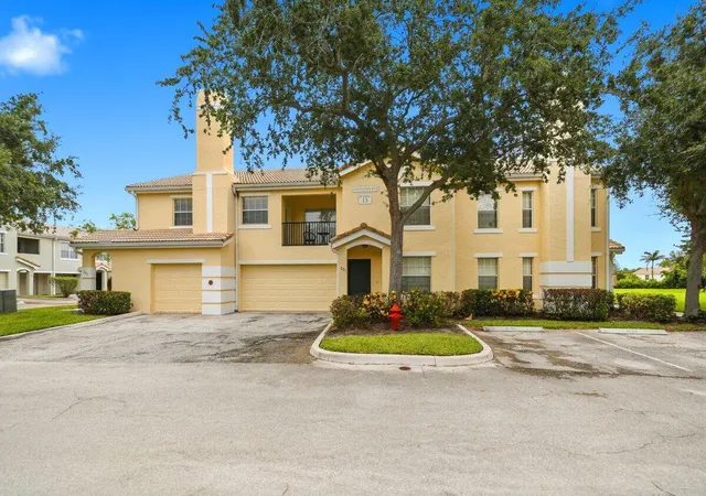 Homes for sale in Port St Lucie, FL | 124 Sw Peacock Blvd, Port St Lucie, FL 34986 | MLS# B26045327