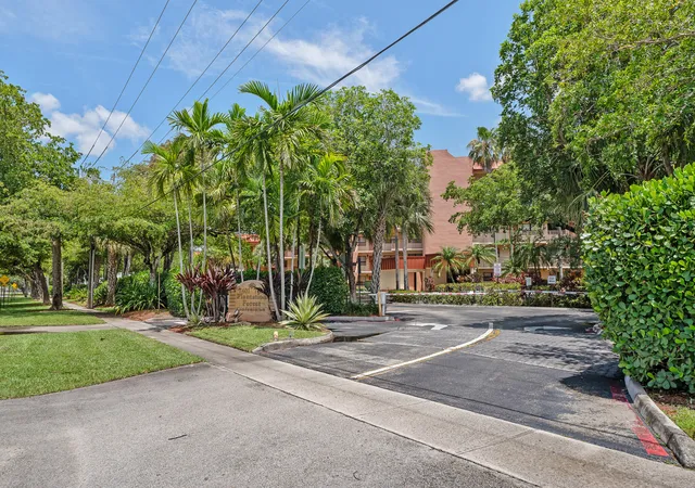 Homes for sale in Plantation, FL | 7401 Nw 16th St #102, Plantation, FL 33313 | MLS# B26045334
