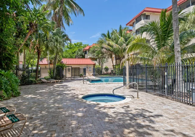 Homes for sale in Plantation, FL | 7401 Nw 16th Street, Plantation, FL 33313 | Houzeo