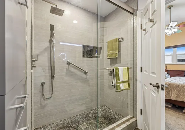 5th image of 1330 Nw 123Rd Ave, Pembroke Pines, FL 33026 | MLS# B26045354