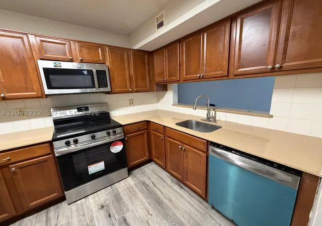 Homes for sale in Miramar, FL | 3400 Foxcroft Rd #215, Miramar, FL 33025 | MLS# A12043232