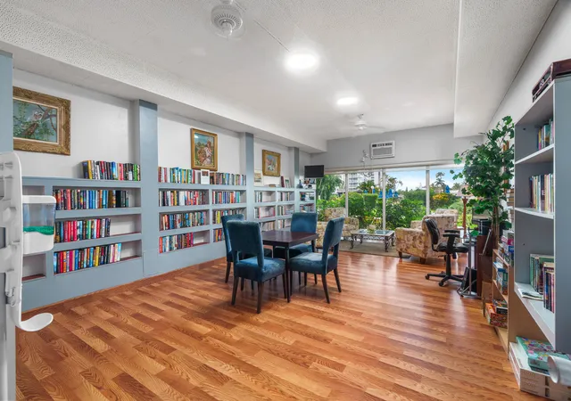Homes for sale in Fort Lauderdale, FL | 3233 Ne 34th Street, Fort Lauderdale, FL 33308 | Houzeo