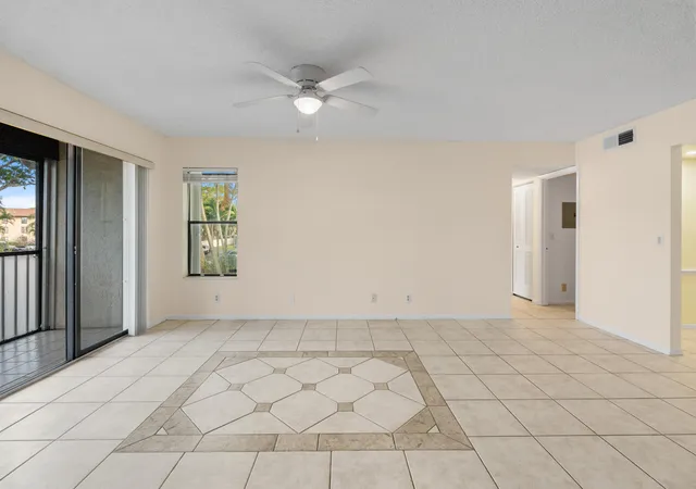 Homes for sale in ,, FL | 706 Sunny Pine Wy #E2, ,, FL 33415 | MLS# B26045444