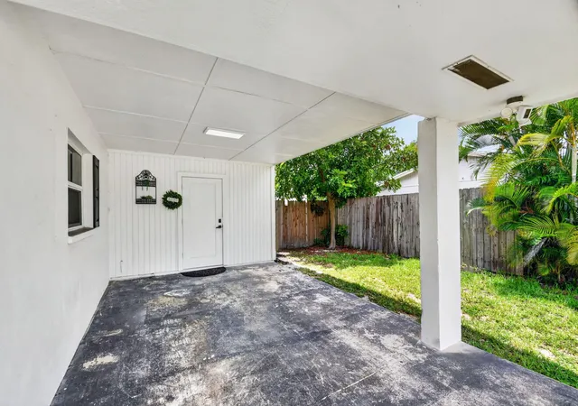 4th image of 445 Palo Alto Dr, Palm Springs, FL 33461 | MLS# B26045504