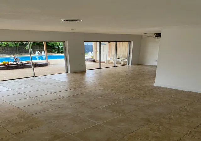 2nd image of 18 Andros Rd, Palm Springs, FL 33461 | MLS# B26045513