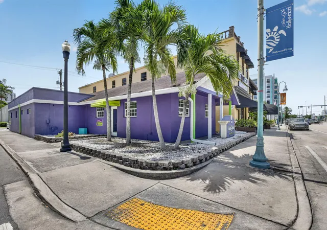 Homes for sale in Hollywood, FL | 2040 Polk St, Hollywood, FL 33020 | MLS# B26045526