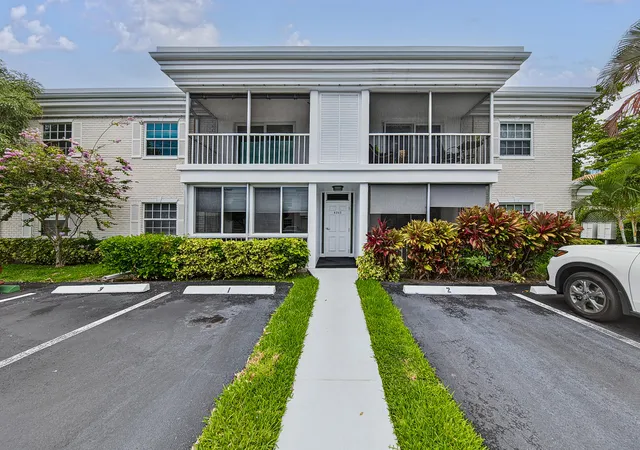 2nd image of 6345 Bay Club Dr #3, Fort Lauderdale, FL 33308 | MLS# B26045587