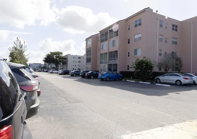 2nd image of 2851 Somerset Dr #116, Lauderdale Lakes, FL 33311 | MLS# B26045595