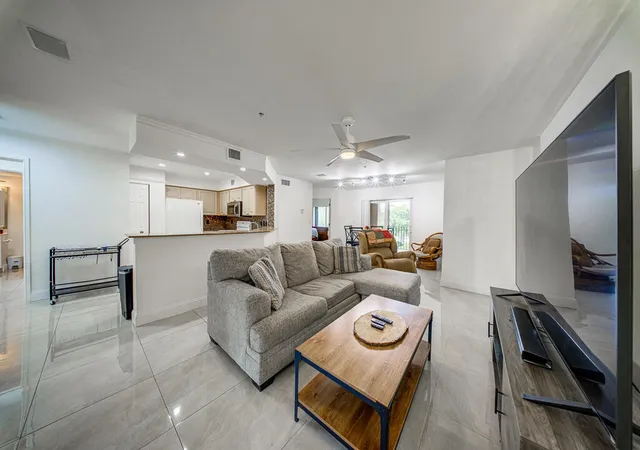 2nd image of 500 Scotia Dr #302, Hypoluxo, FL 33462 | MLS# B26045593