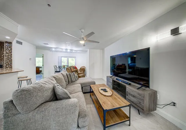 4th image of 500 Scotia Dr #302, Hypoluxo, FL 33462 | MLS# B26045593