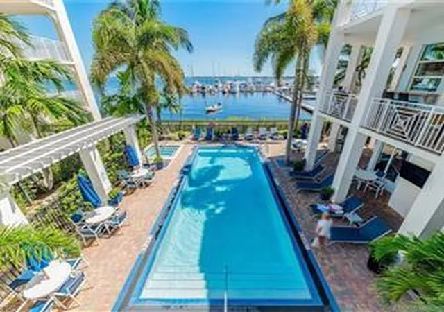 3rd image of 815 Nw Flagler Ave #302, Stuart, FL 34994 | MLS# B26045639