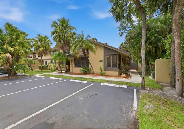 Homes for sale in Plantation, FL | 8741 Cleary Blvd, Plantation, FL 33324 | MLS# B26045664