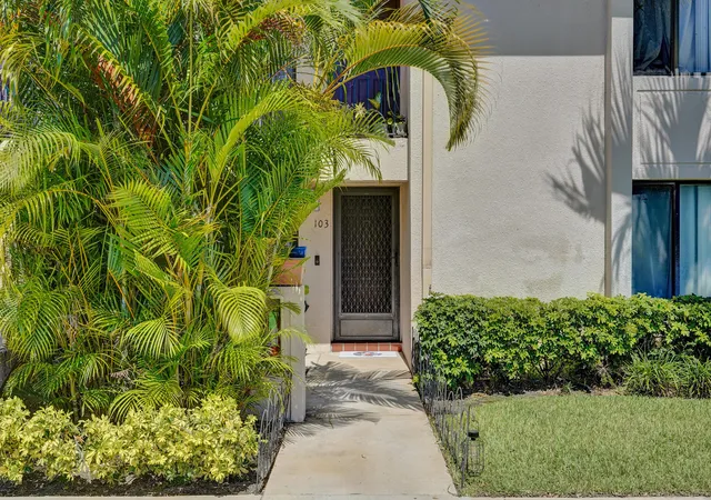 2nd image of 5201 W Clb Cir, Boca Raton, FL 33431
