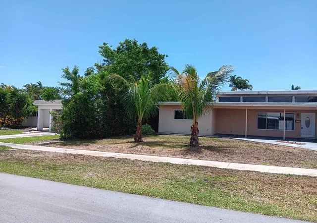 Homes for sale in Boca Raton, FL | 420 Ne 24Th St, Boca Raton, FL 33431 | MLS# B26045720