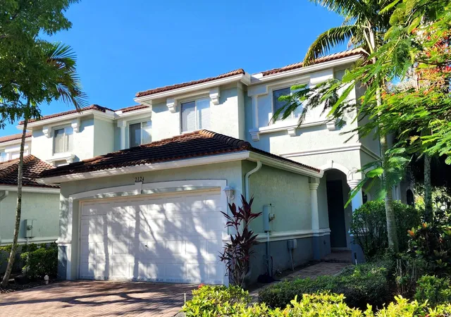 Homes for sale in Riviera Beach, FL | 2124 Oakmont Dr, Riviera Beach, FL 33404 | MLS# B26045784