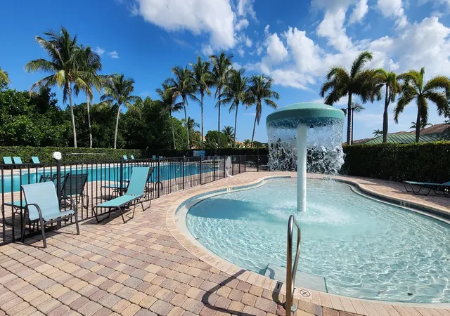 Homes for sale in Riviera Beach, FL | 2124 Oakmont Dr, Riviera Beach, FL 33404 | MLS# B26045784