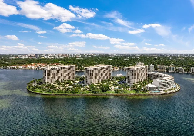 Listing Photo 1 - Condo for sale in Three Grove Isle located at 3 Grv Isle Dr, Miami, FL 33133 - Unit #C803