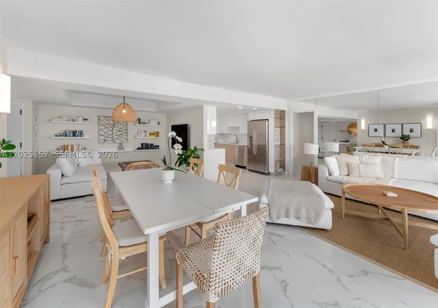Listing Photo 3 - Condo for sale in Three Grove Isle located at 3 Grv Isle Dr, Miami, FL 33133 - Unit #C803