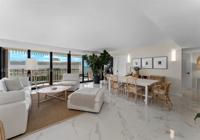 Listing Photo 5 - Condo for sale in Three Grove Isle located at 3 Grv Isle Dr, Miami, FL 33133 - Unit #C803