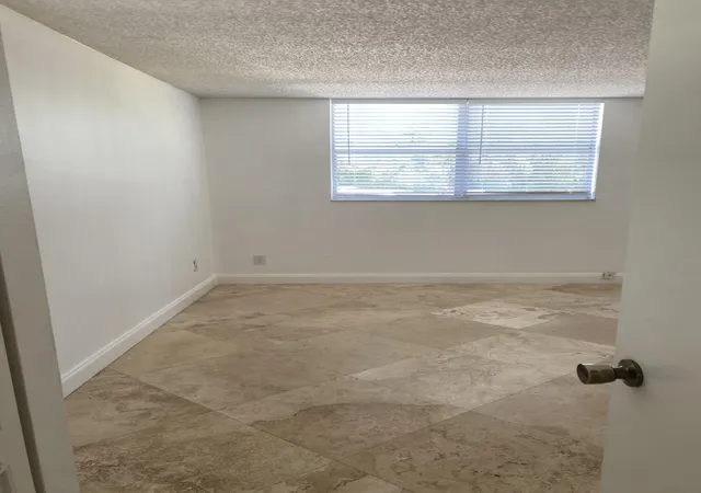 Homes for sale in Lauderdale Lakes, FL | 2840 Somerset Dr #105 M, Lauderdale Lakes, FL 33311 | MLS# B26045861