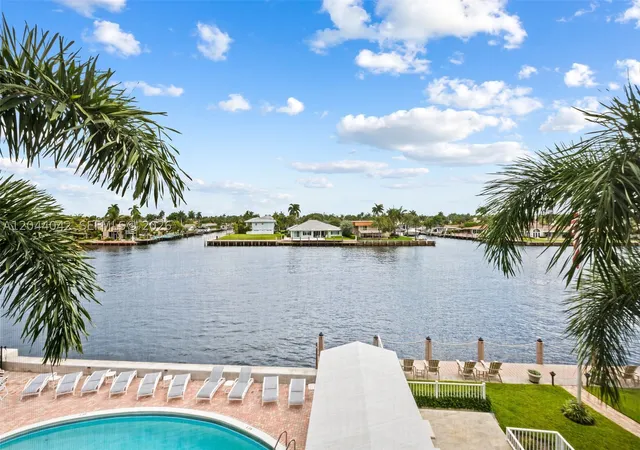 2nd image of 711 N Riverside Dr, Pompano Beach, FL 33062