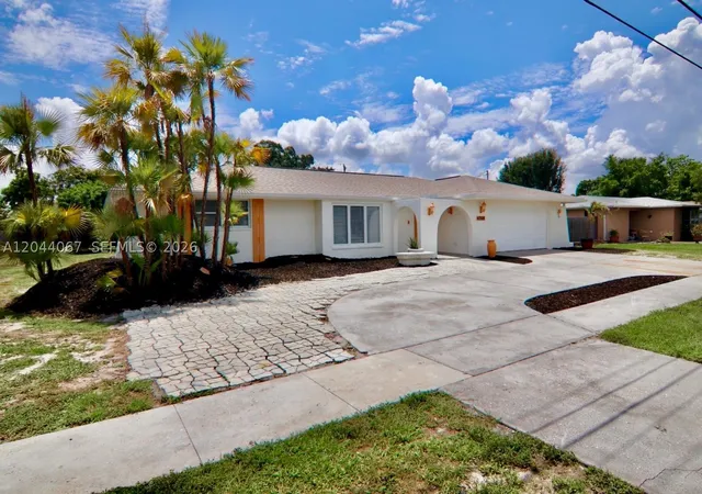 43rd image of 4708 Orange Grove Blvd, North Fort Myers, FL 33903 | MLS# A12044067