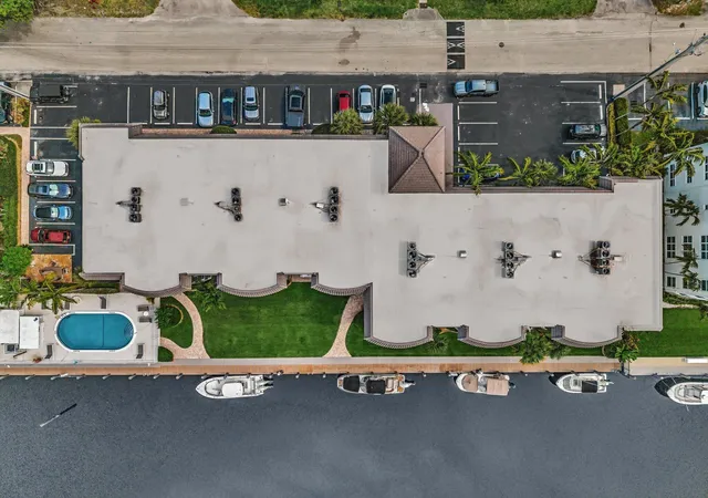 Homes for sale in Fort Lauderdale, FL | 3031 Ne 51st Street, Fort Lauderdale, FL 33308 | Houzeo