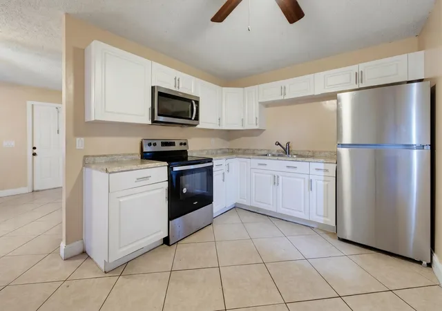 Homes for sale in Riviera Beach, FL | 1525 W 17Th St, Riviera Beach, FL 33404 | MLS# B26045901