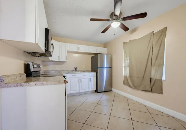 Homes for sale in Riviera Beach, FL | 1525 W 17Th St, Riviera Beach, FL 33404 | MLS# B26045901