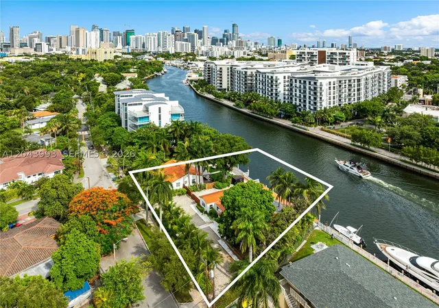 3rd image of 1110 Nw North River Dr, Miami, FL 33136 | MLS# A12043993