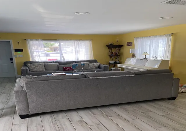 4th image of 416 N D St #1 And 2, ,, FL 33460 | MLS# B26045925